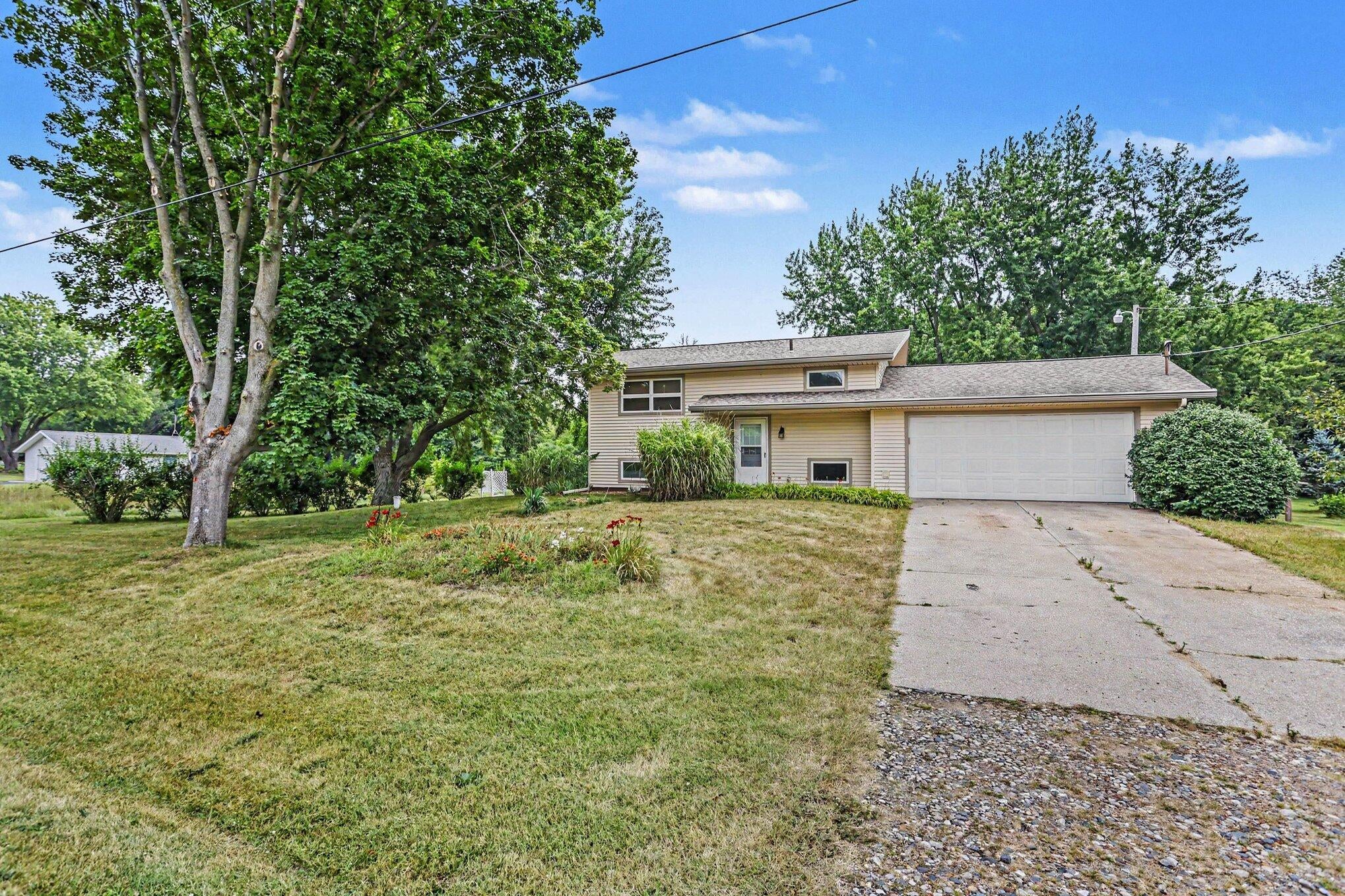 2785 Eaman Road