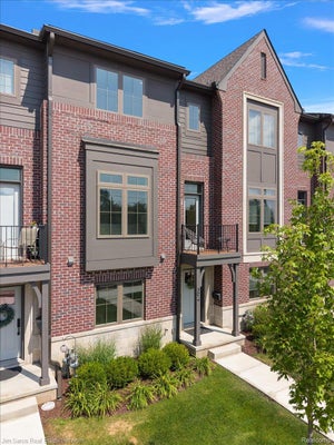 381 NOTRE DAME ST, GROSSE POINTE, MI 48230 - Image 92d7e8bebf2015748d0dd42c766cabf1/1966181934