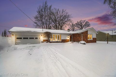 11422 Skyline Drive Fenton Charter Township MI 48430