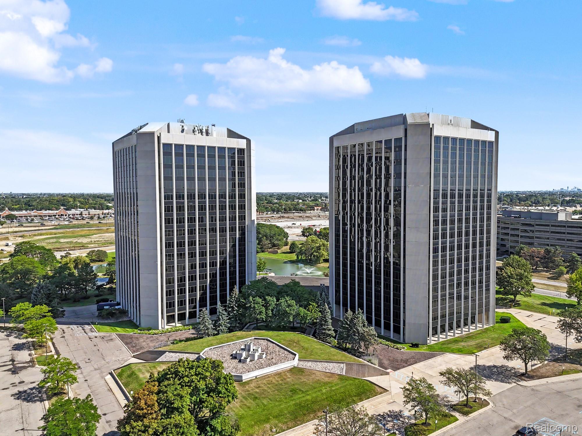 1 Parklane Boulevard W0900