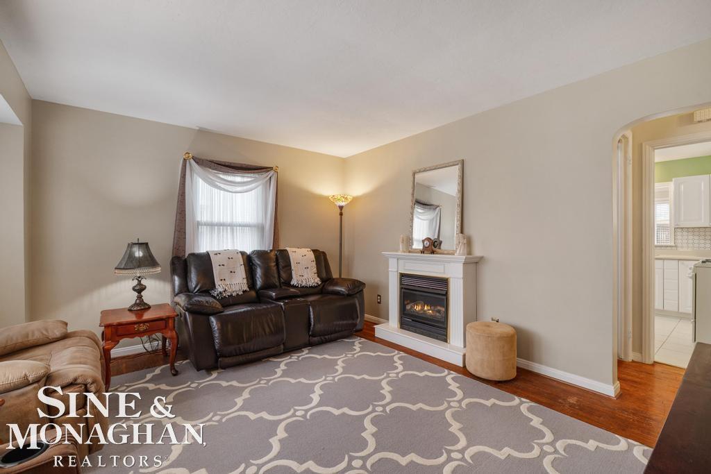 22725 Rosedale Court