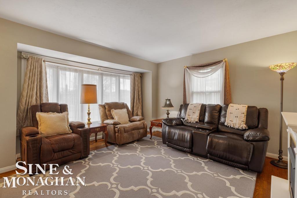 22725 Rosedale Court