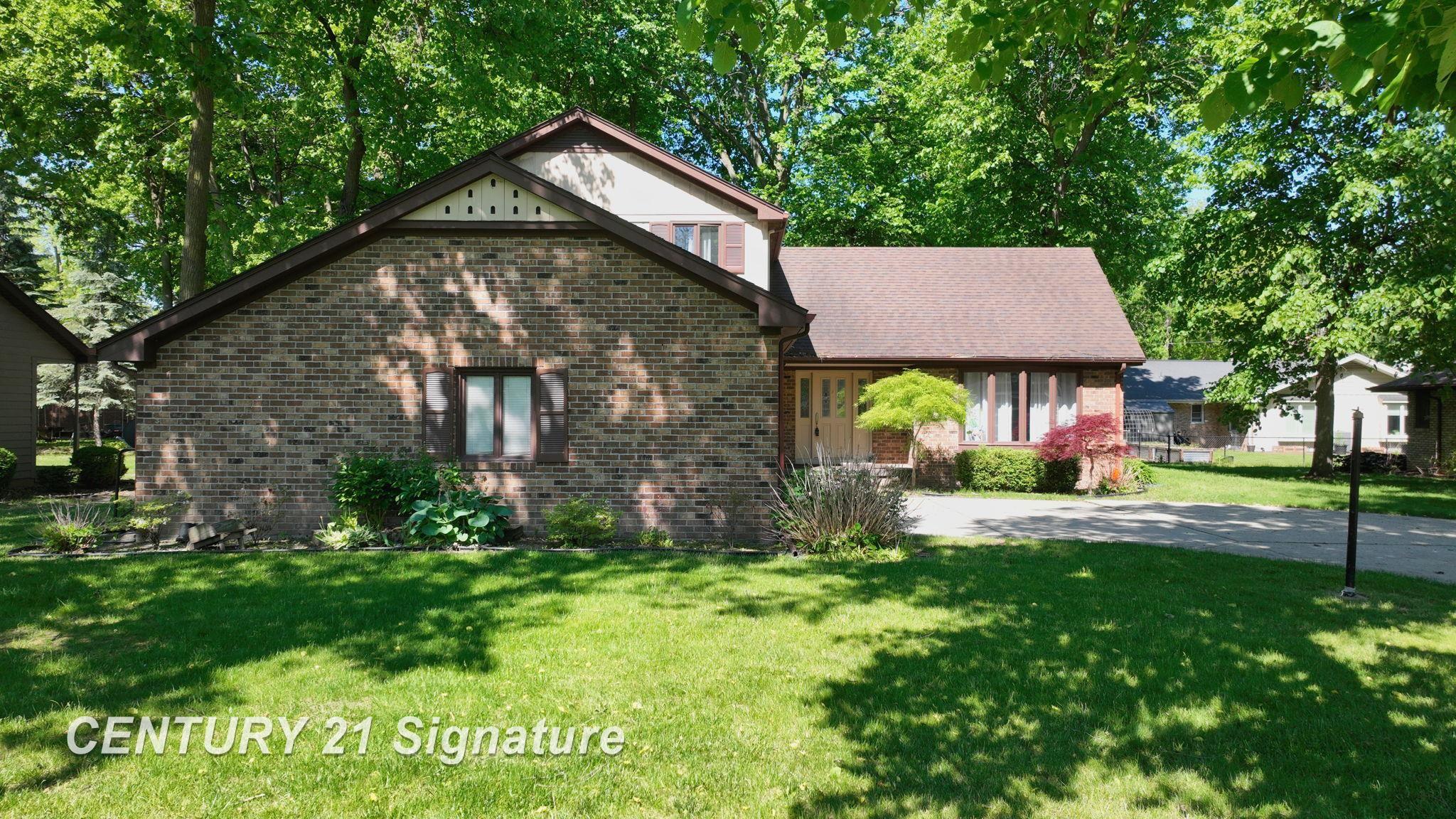 2765 Clairmount Drive
