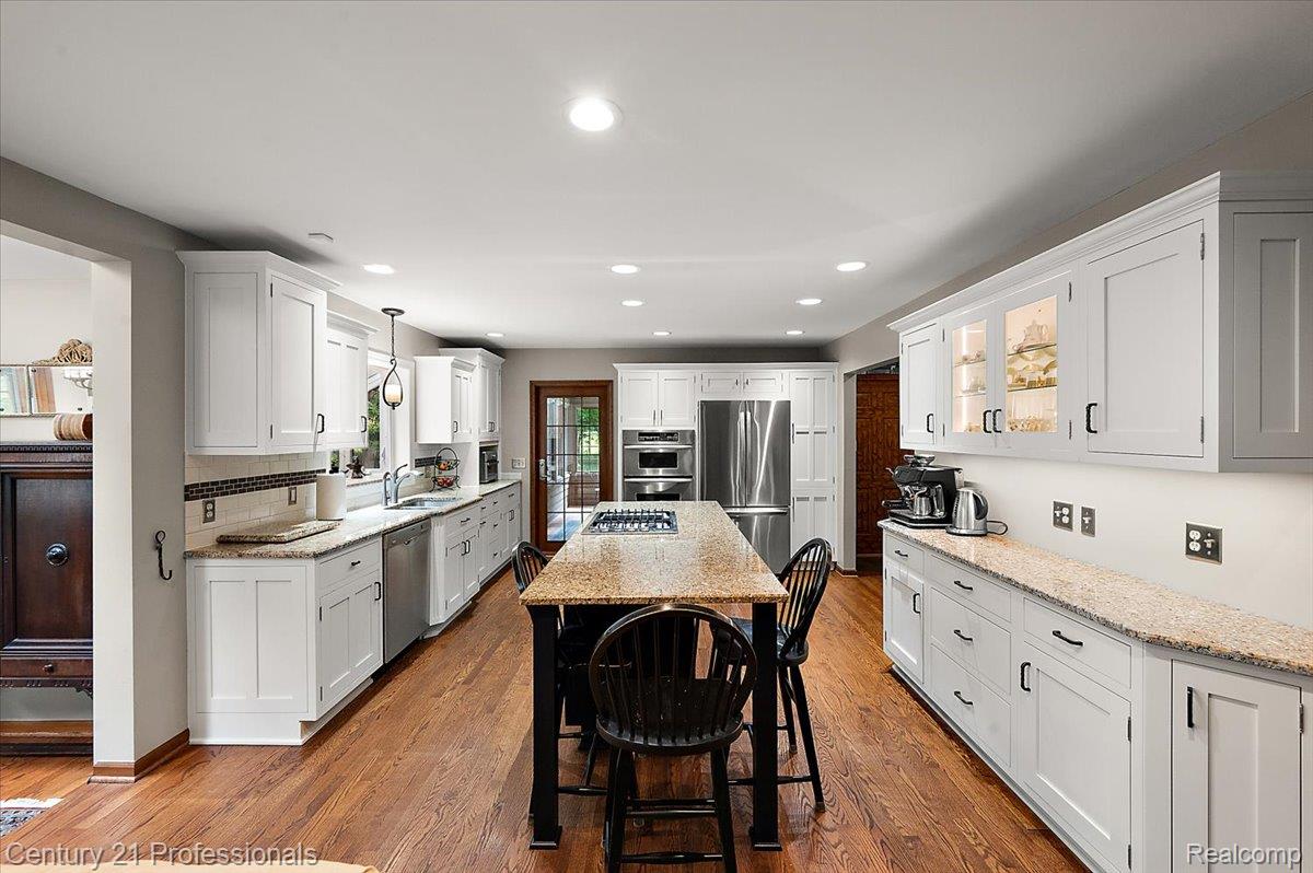 9200 Fox Hollow Road