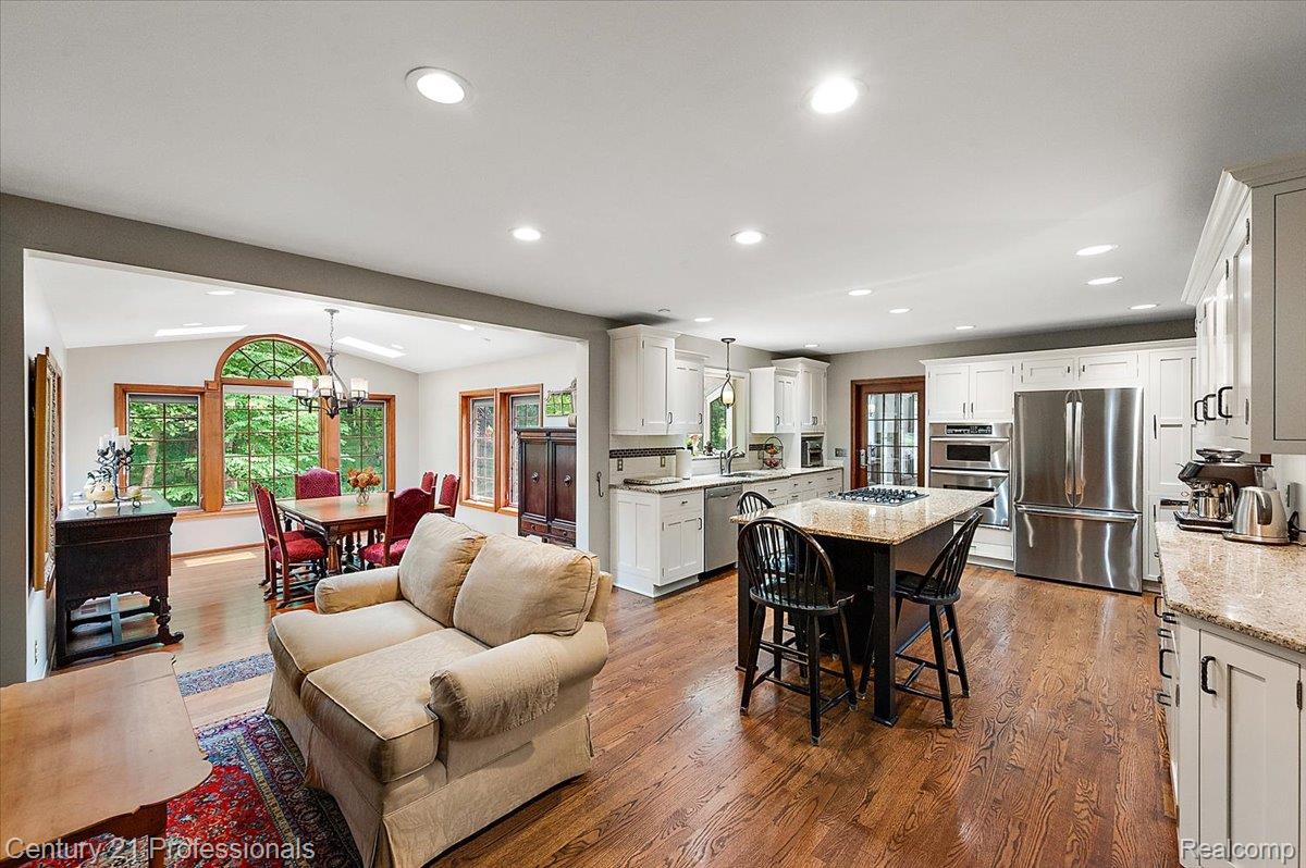 9200 Fox Hollow Road