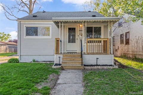 Photo for 23435 Vance Avenue