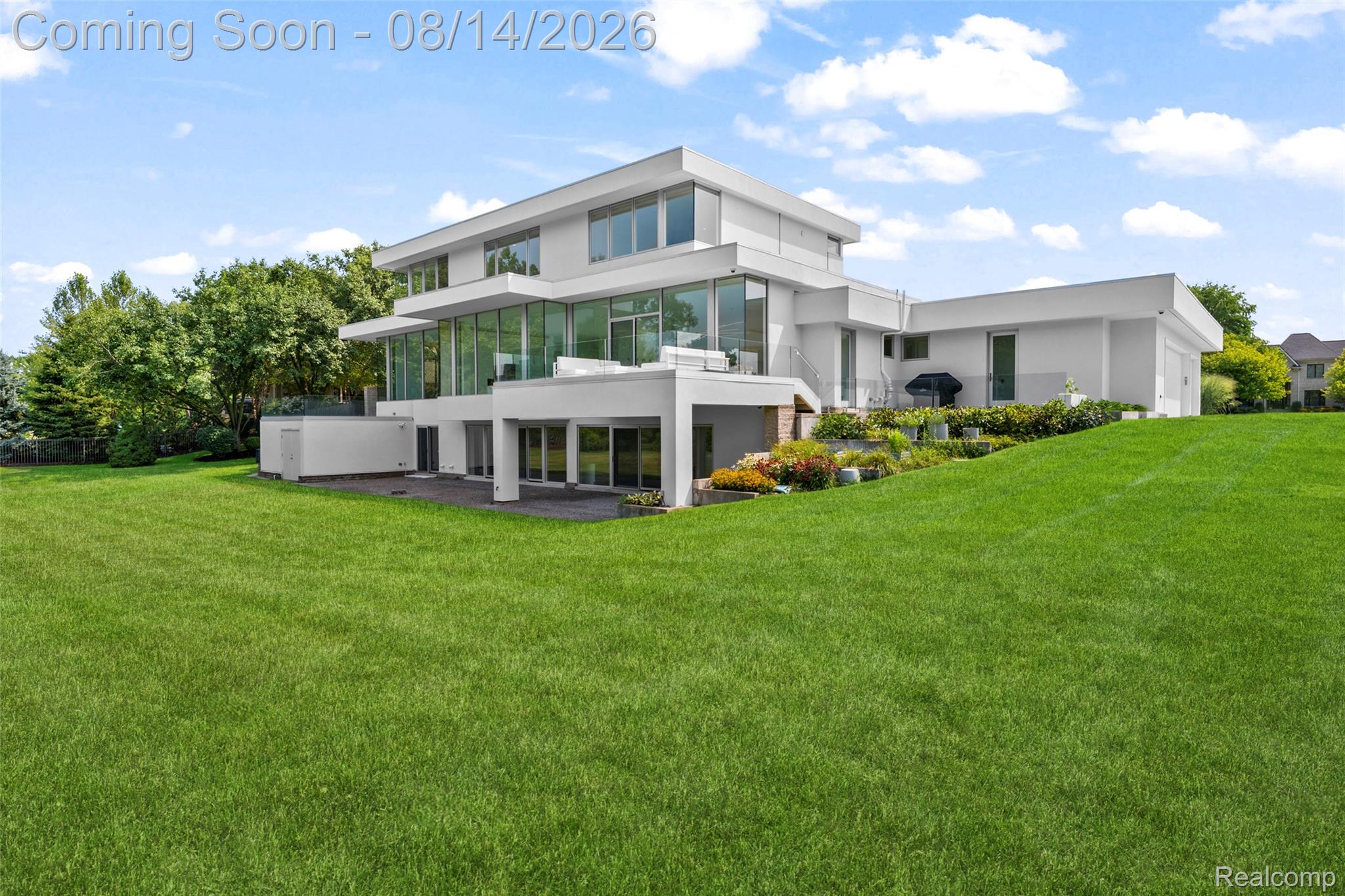 1735 Fairview Court