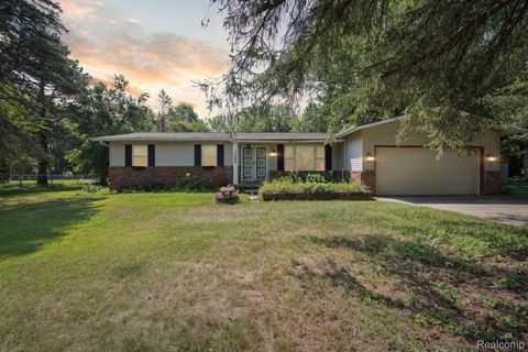 1285 N Alstott Drive Marion Township MI 48843