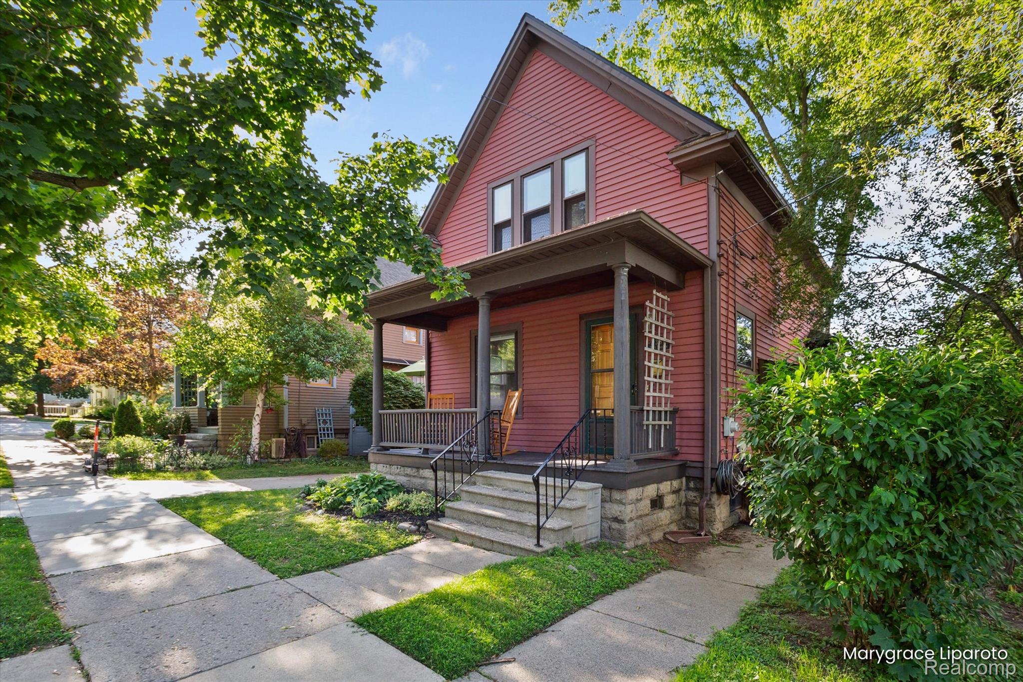 318 W Madison Street