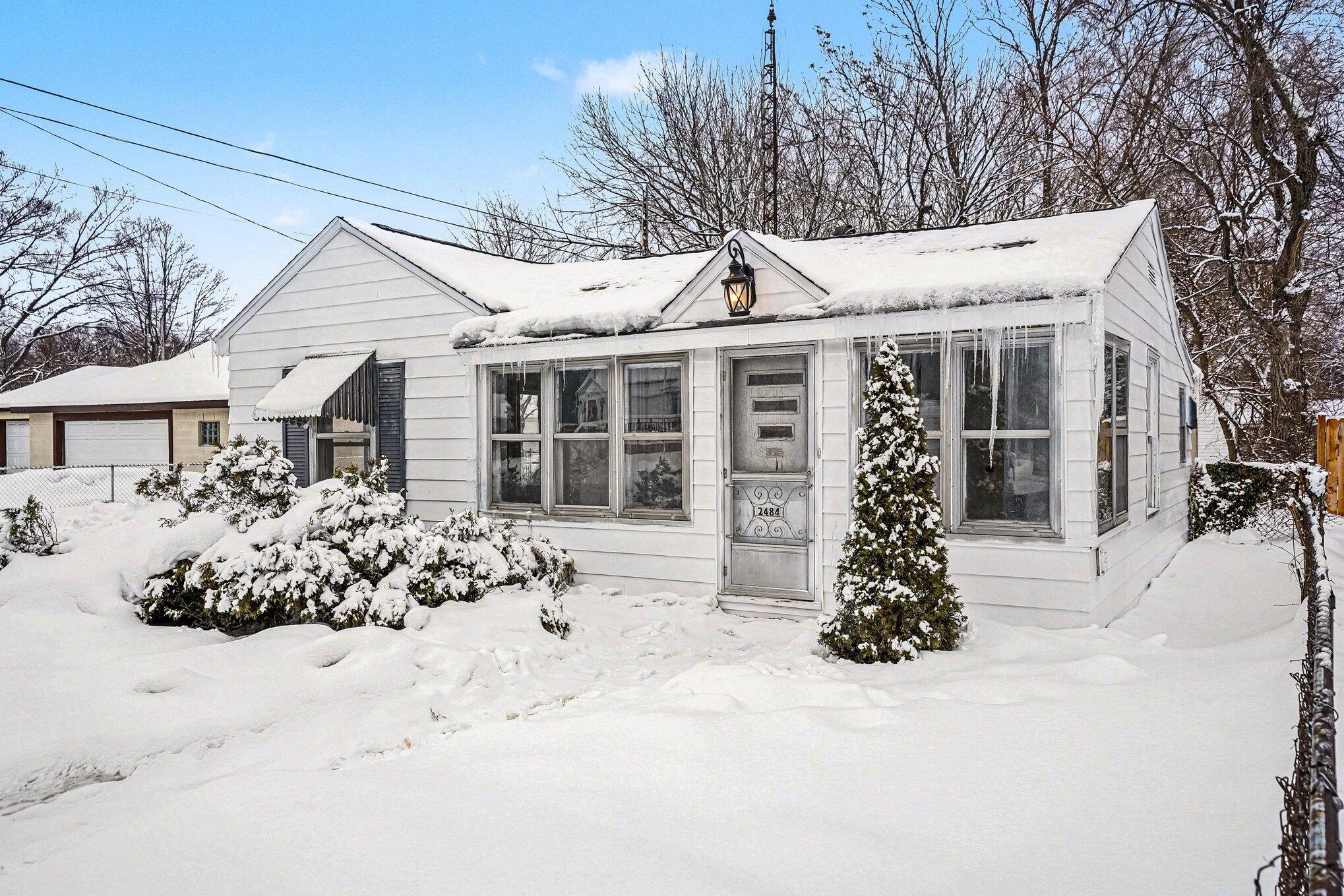 2484 Lincoln Street