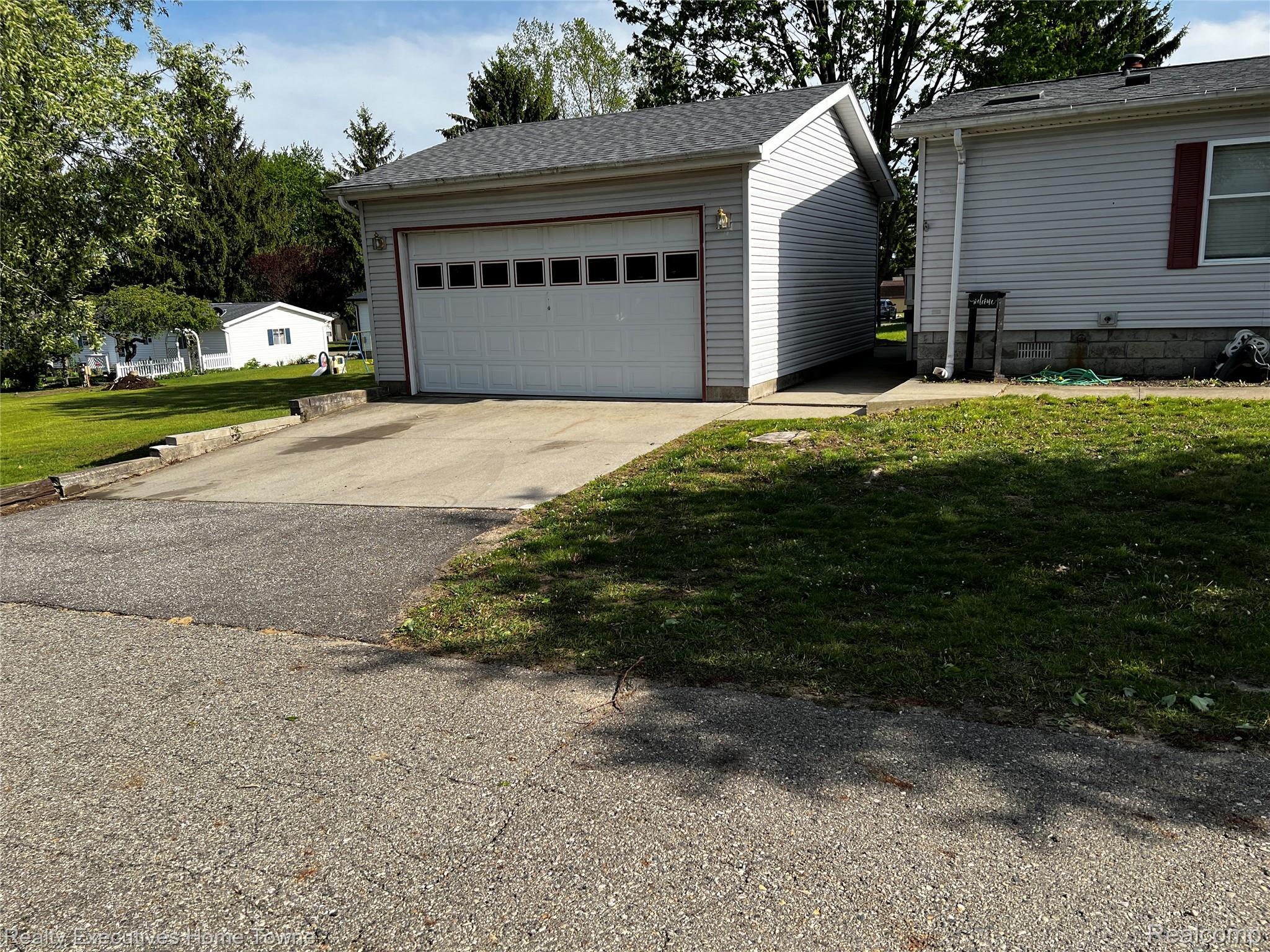 2218 Brent Street 63