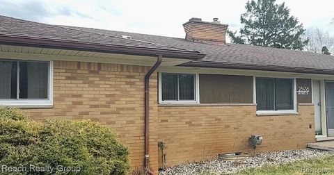 28438 San Marino Drive Southfield City MI 48034