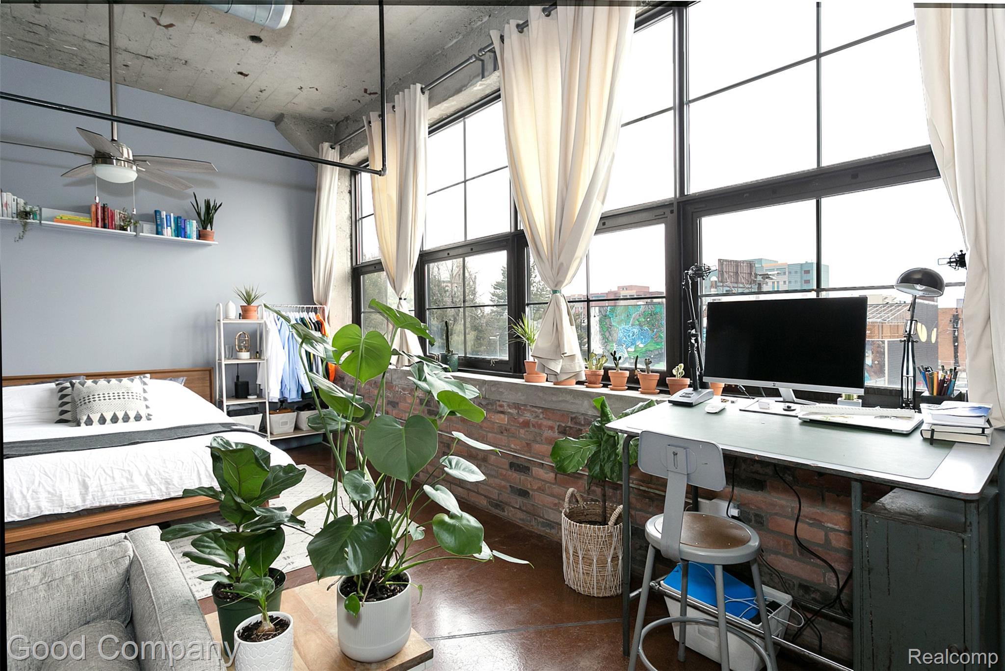 55 W Canfield 210