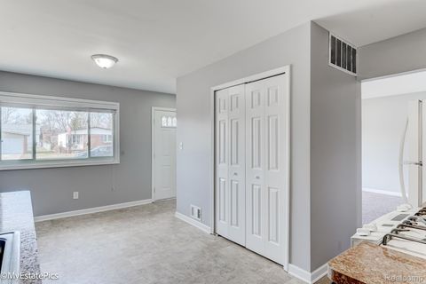 Tiny photo for 547 S Hawthorne Street, Westland City, MI 48186 (MLS # 20251061031)