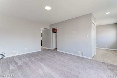 Tiny photo for 547 S Hawthorne Street, Westland City, MI 48186 (MLS # 20251061031)