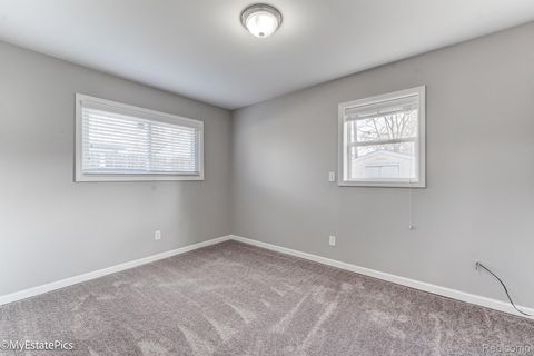 Tiny photo for 547 S Hawthorne Street, Westland City, MI 48186 (MLS # 20251061031)