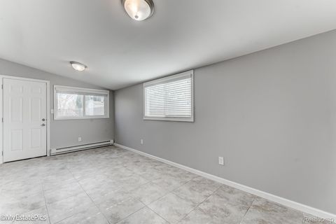 Tiny photo for 547 S Hawthorne Street, Westland City, MI 48186 (MLS # 20251061031)