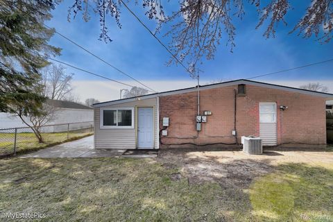 Tiny photo for 547 S Hawthorne Street, Westland City, MI 48186 (MLS # 20251061031)