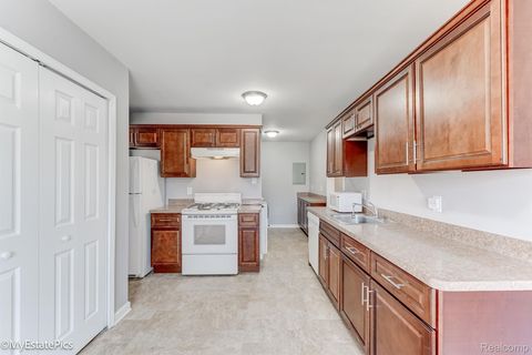 Tiny photo for 547 S Hawthorne Street, Westland City, MI 48186 (MLS # 20251061031)