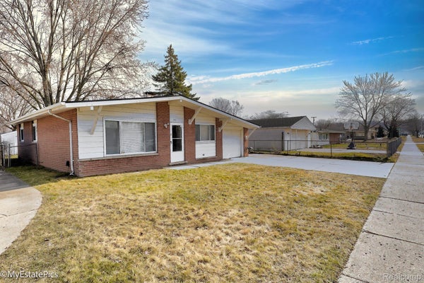 547 S HAWTHORNE ST, WESTLAND, MI 48186 - Image 931670cd64d9c0aafeec69e2cd46fc10/4122042766