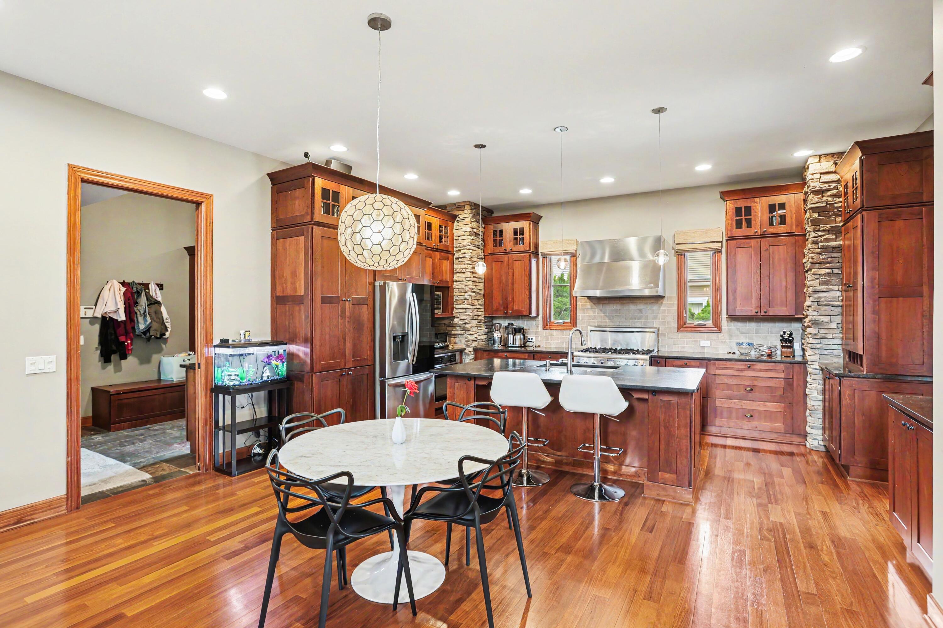 1523 Villa Road