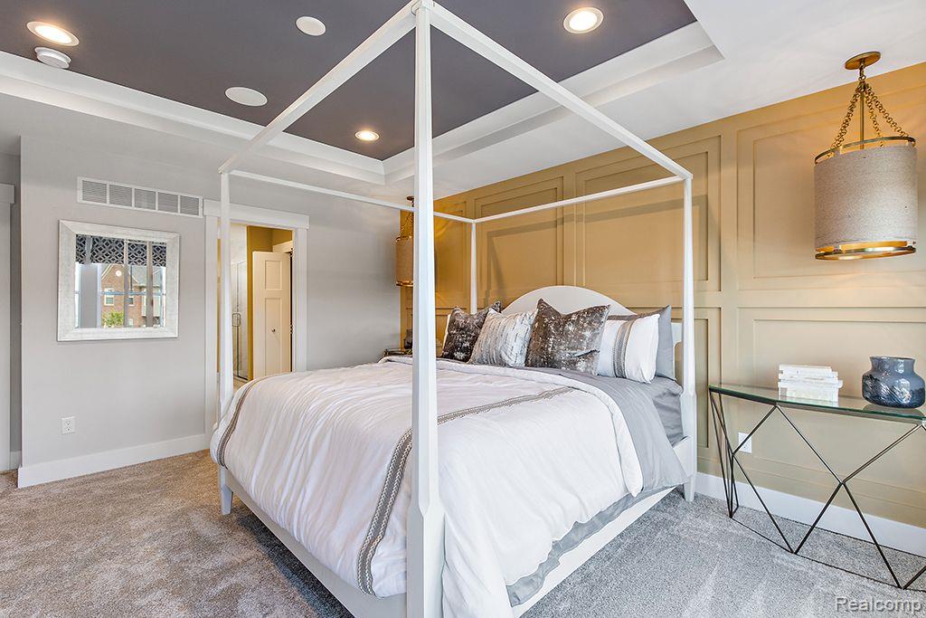 347 HONEY TREE Way