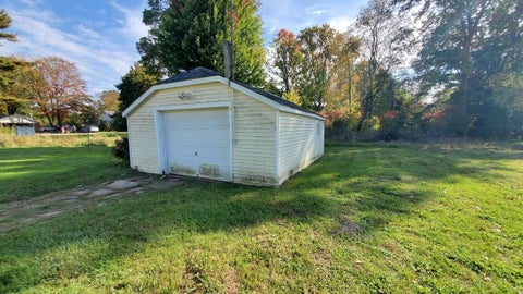 Tiny photo for 2991 Violet Avenue, Muskegon Charter Township, MI 49442 (MLS # 65026056361)