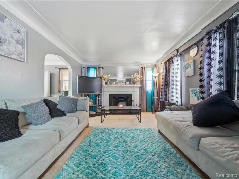 11323 Lansdowne Street