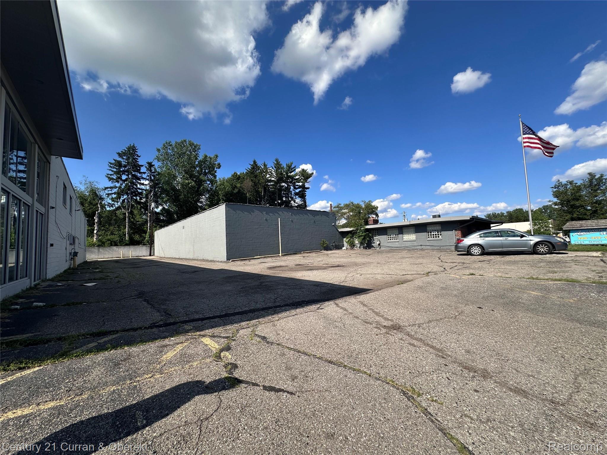 23140 W 8 Mile Road
