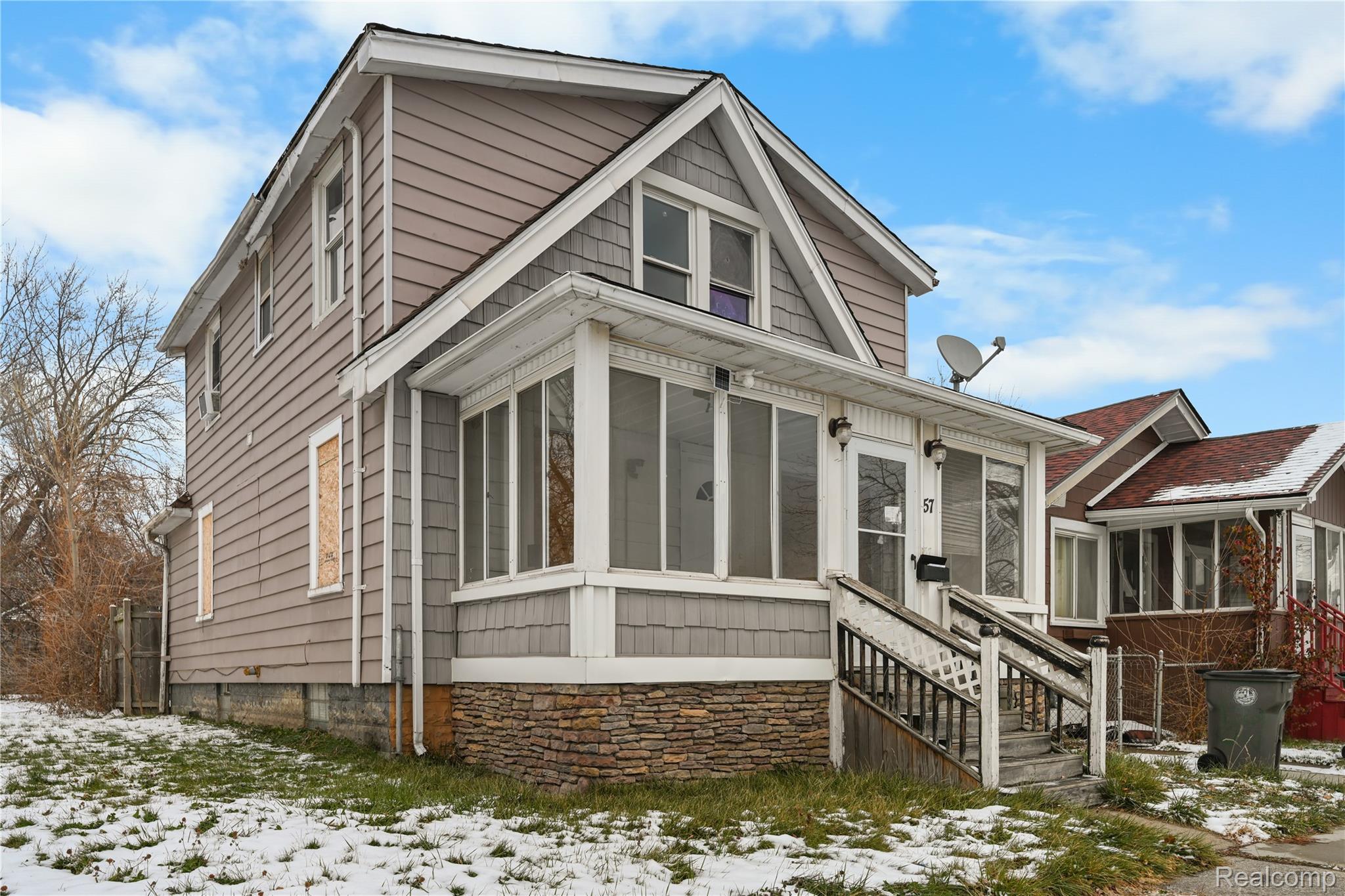 57 E Glenwood Street