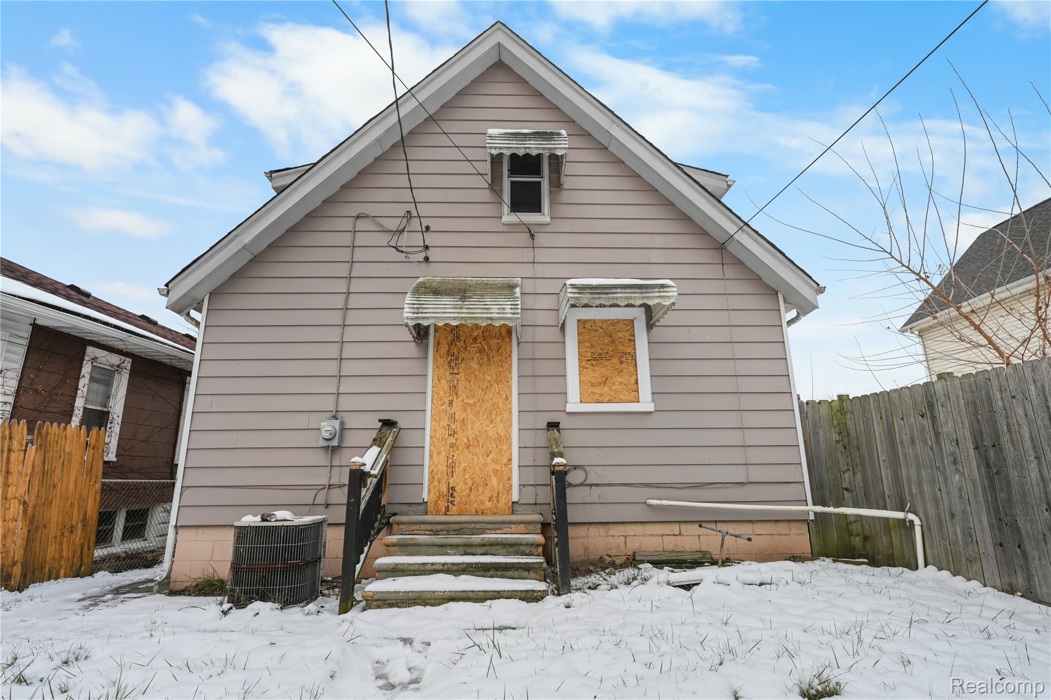 57 E Glenwood Street