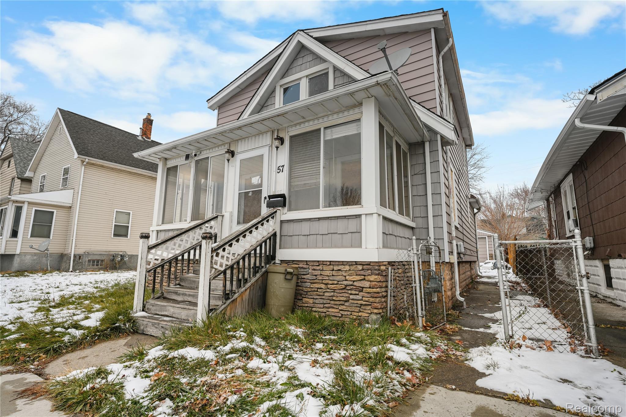 57 E Glenwood Street