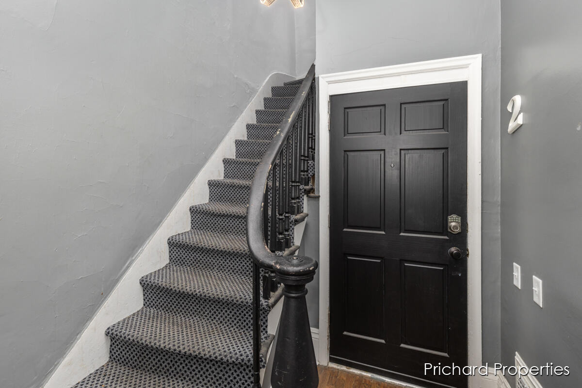 809 W Cedar Street