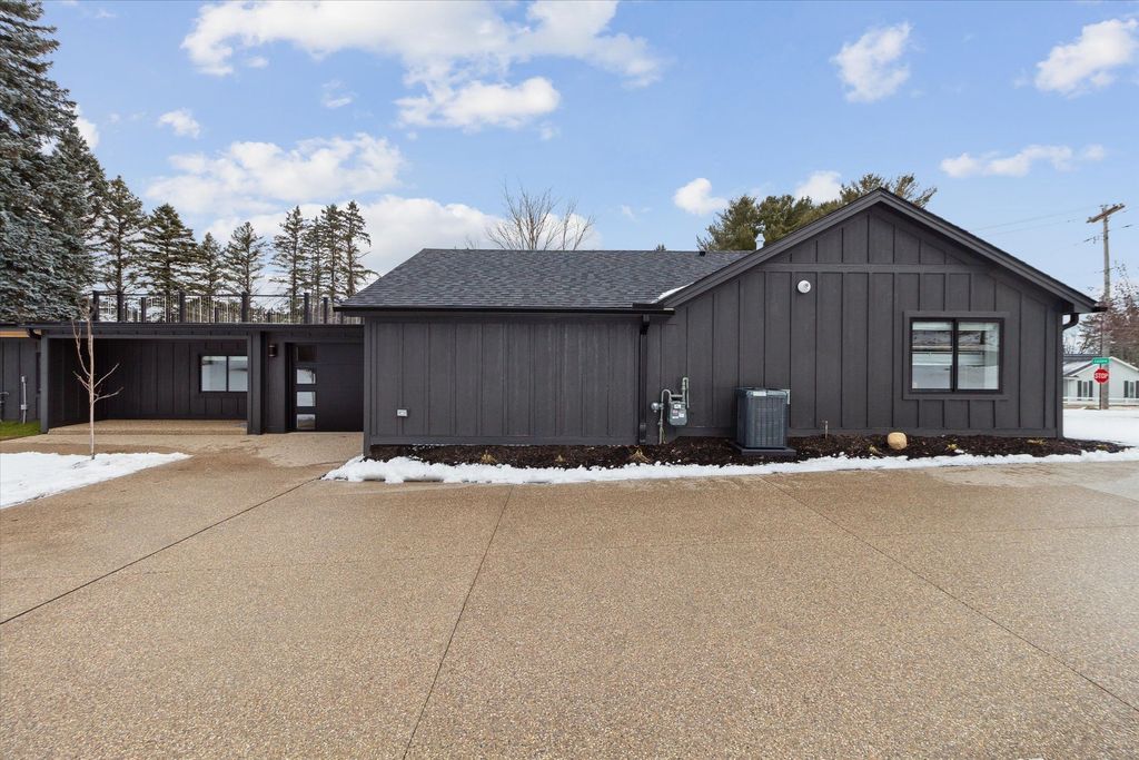 listing image 85