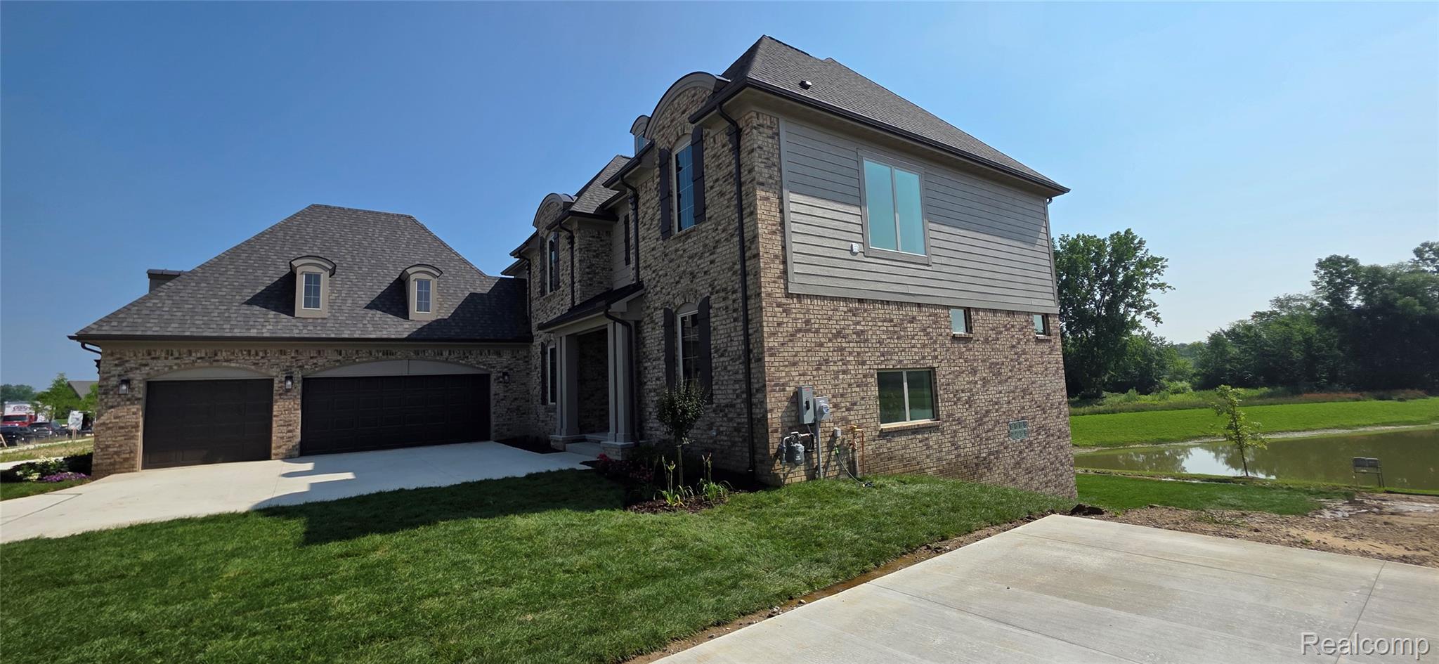 55590 Laurel Oaks Lane