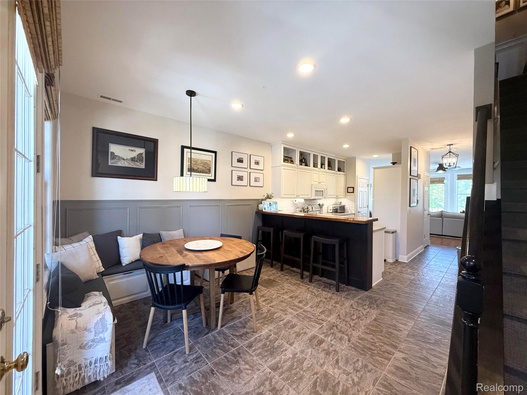 137 Paton Way 28