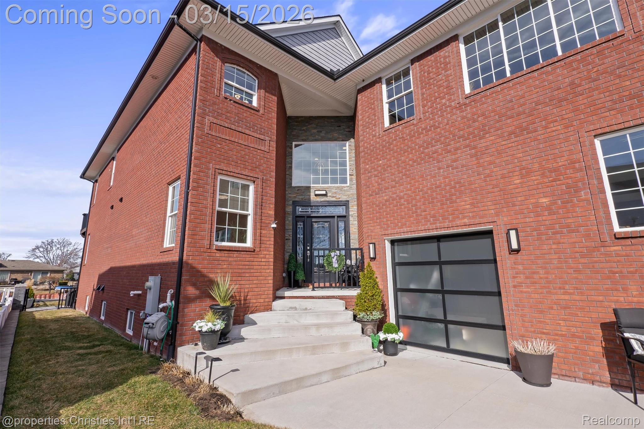 41245 Belvidere Street