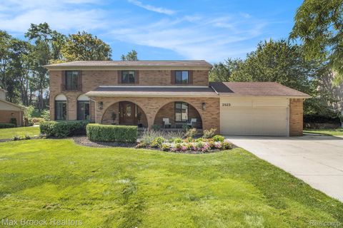 2923 Homewood Drive Troy City MI 48098