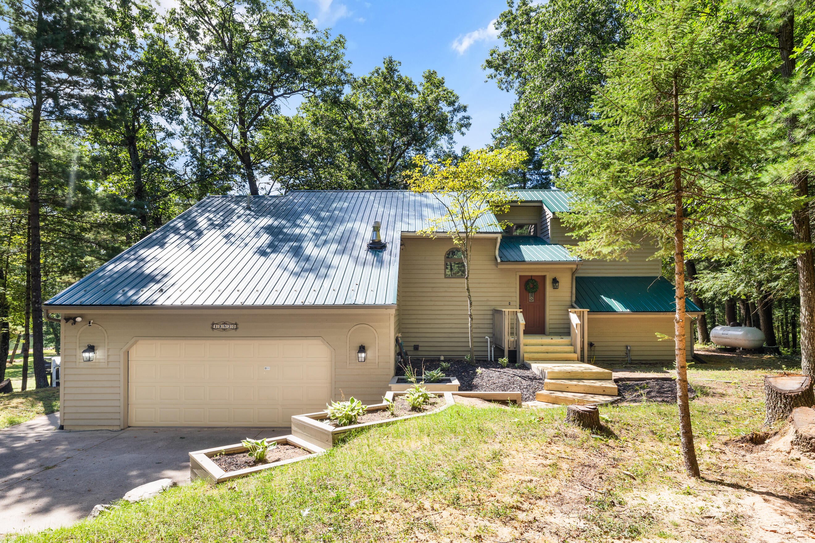 13520 14 Mile Road NE