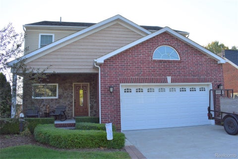 Photo for 39046 Lakeshore Drive