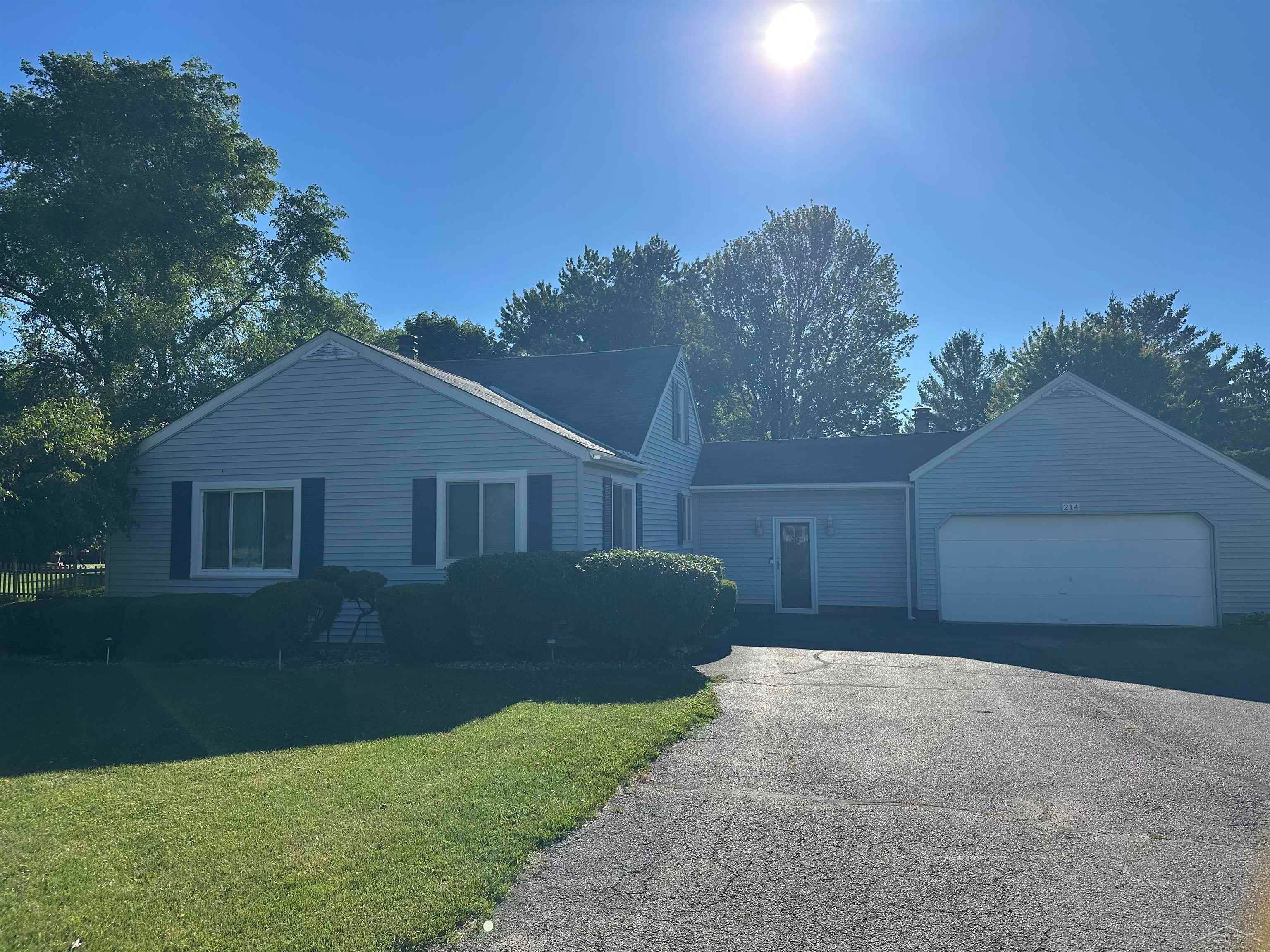 214 N Hemlock Road