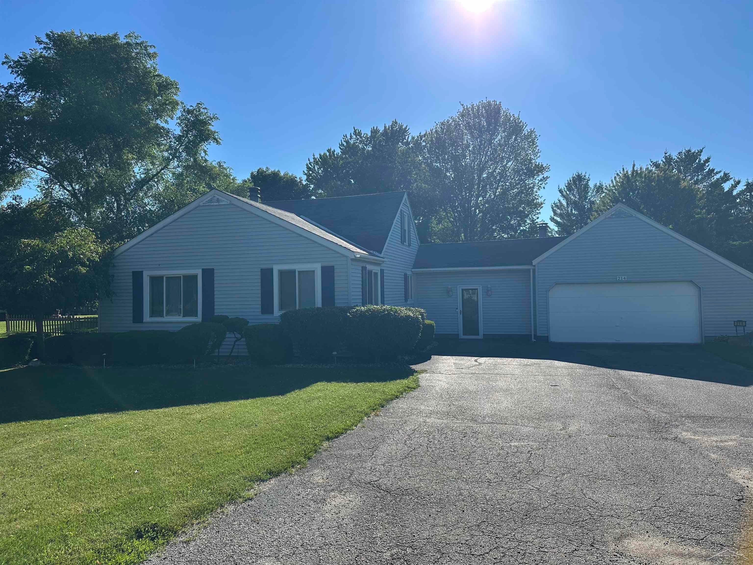 214 N Hemlock Road