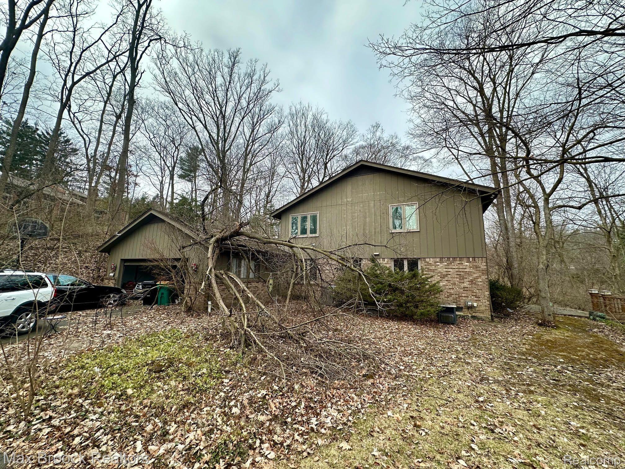 28405 DANVERS