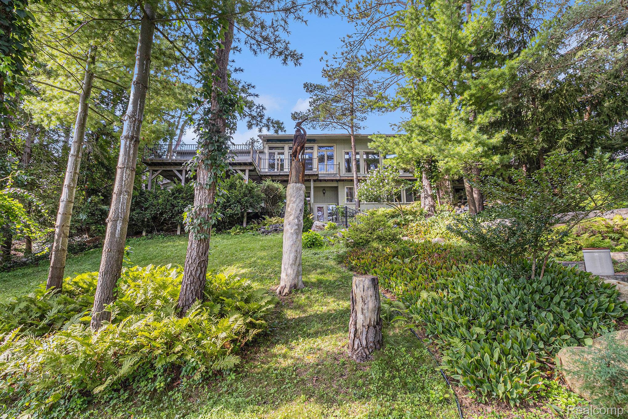 Lake Orion Village, Michigan 48362, United States, 4 Bedrooms Bedrooms, ,4 BathroomsBathrooms,Residential,Active,195351