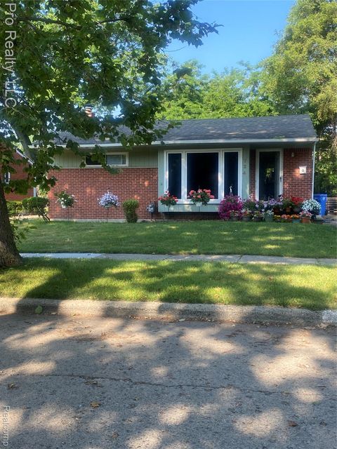 724 Clair Street Inkster City MI 48141