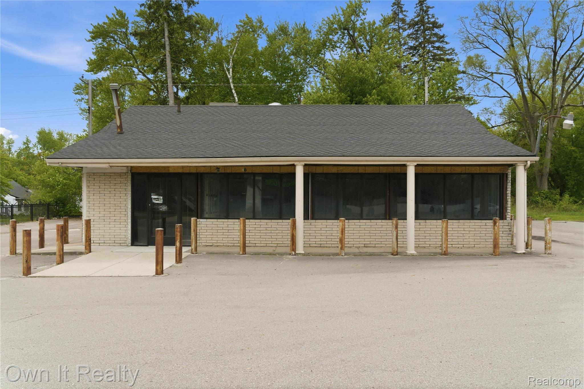 24611 W MCNICHOLS Road