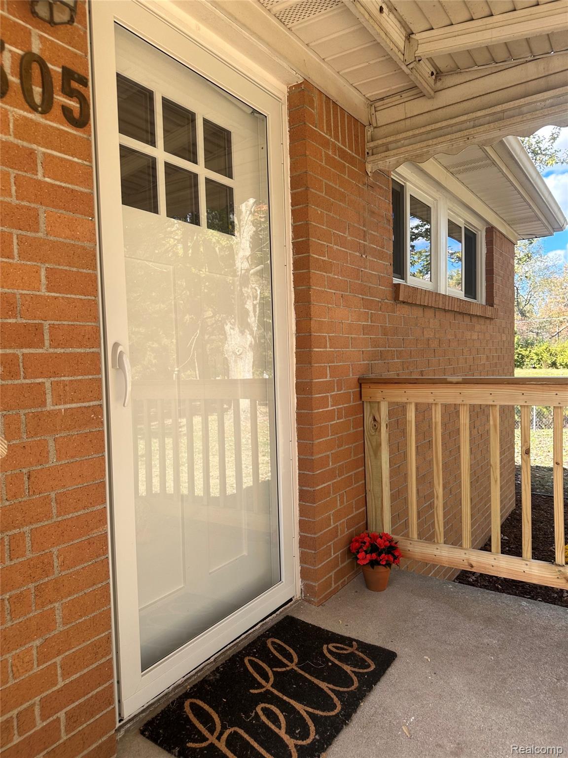 305 Angle Road