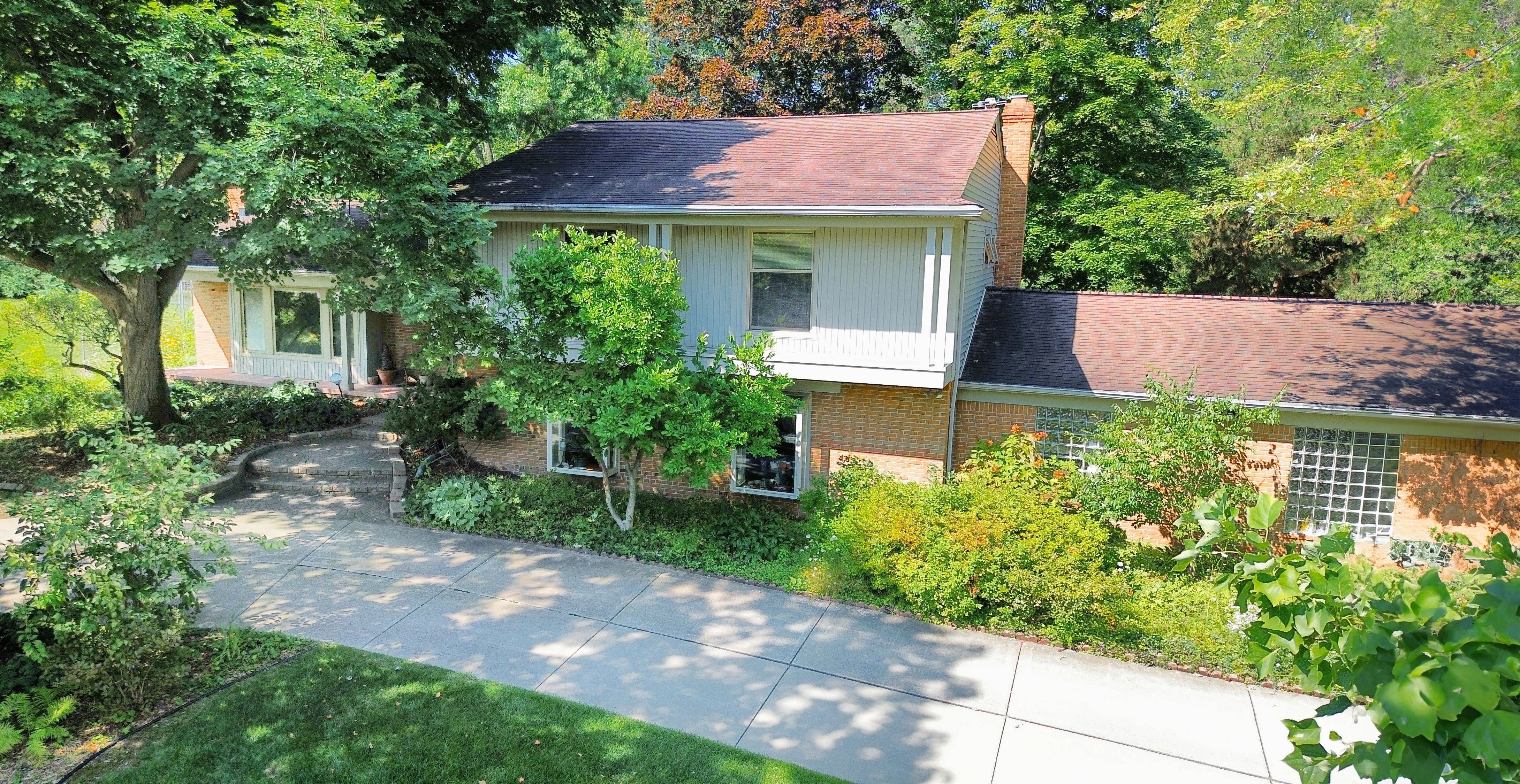 28107 NEW BEDFORD Drive