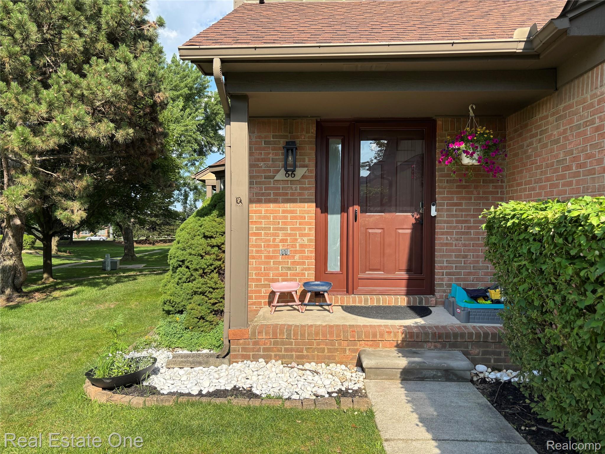 66 Meadow Wood Drive