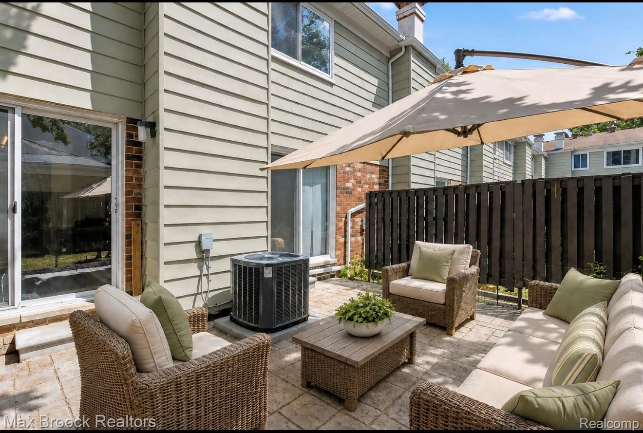 1928 S Wickham W